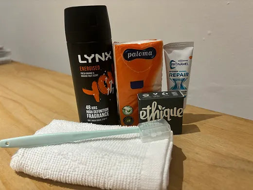 Men's toiletry set