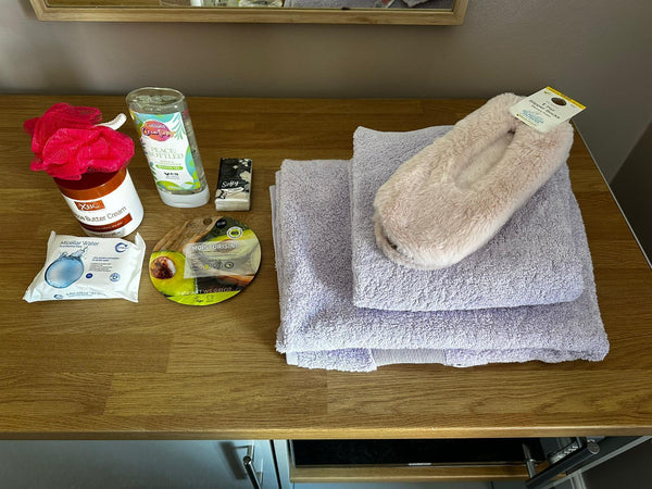 Women's toiletry set